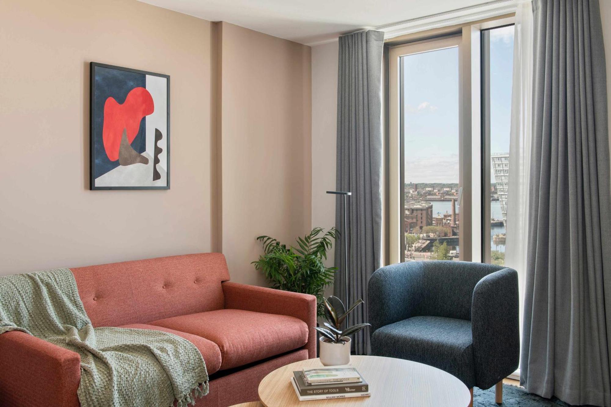 One Bedroom City View Apartment with Sofa Bed